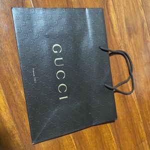 Gucci shopping bag